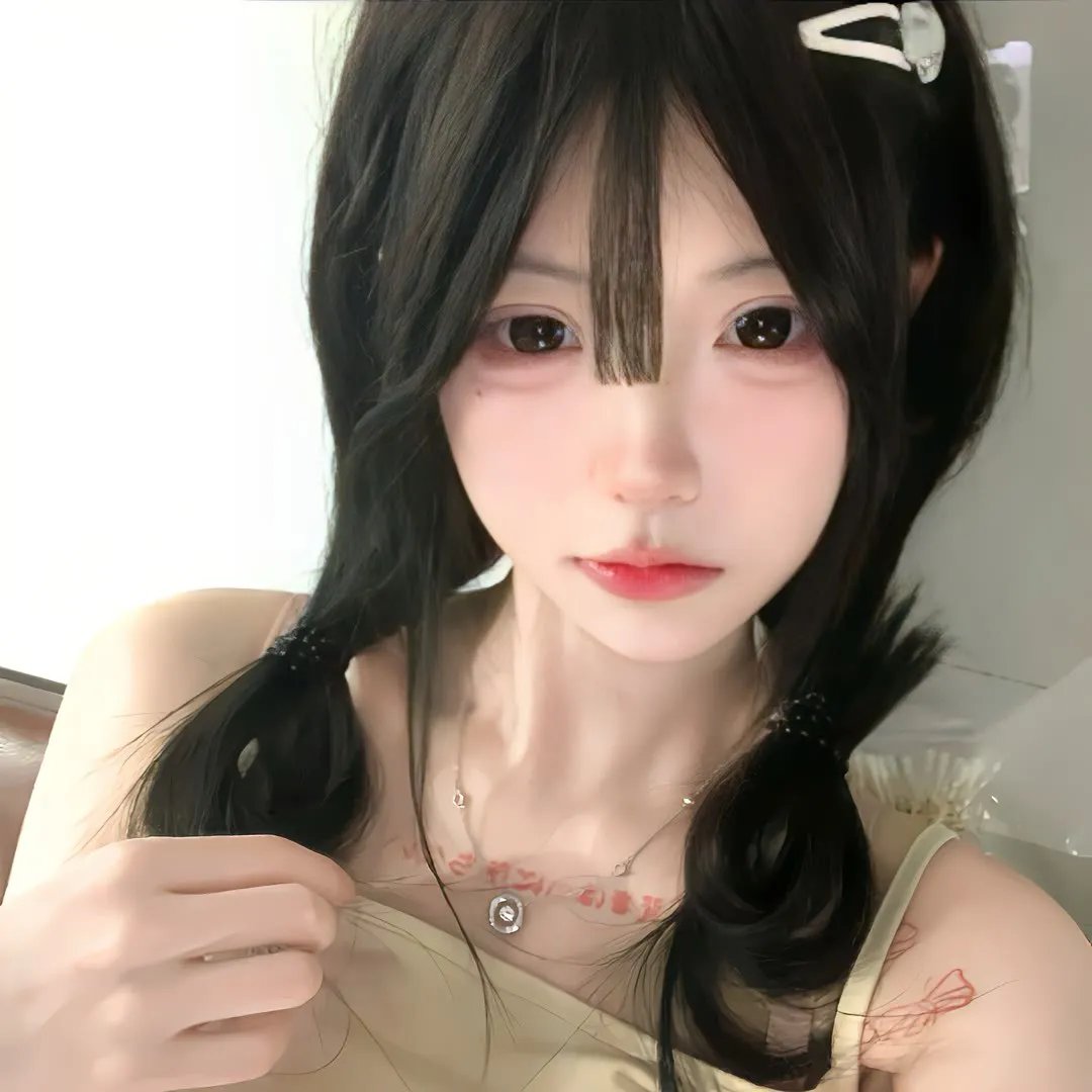 不认识的女友